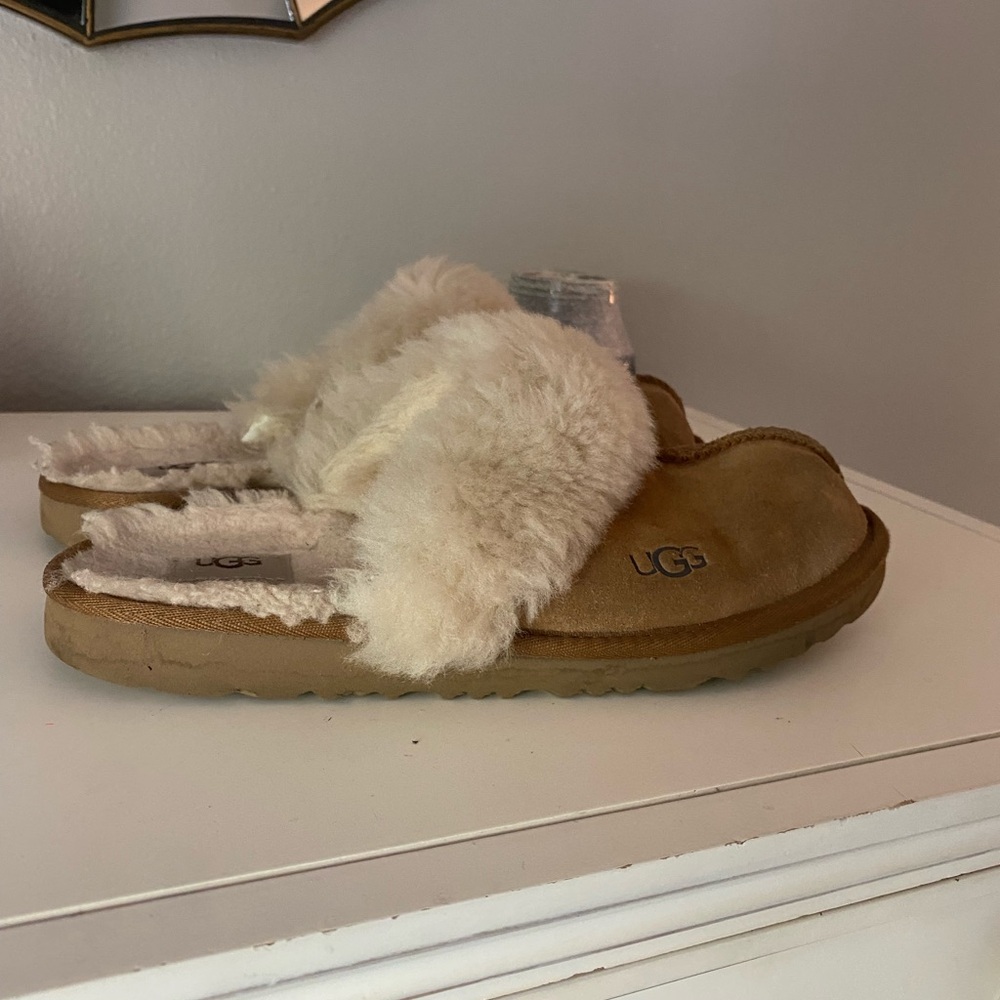 UGG Tan Slippers with Cream Fluff